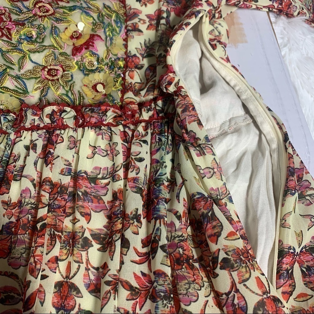 Bhanuni by Jyoti Sidella Flower dress - Picture 14 of 15
